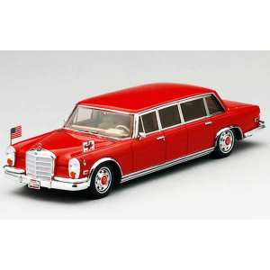 1/43 Mercedes-Benz 600 Pullman 1972 Red Baron Hilton Family red