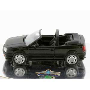 1/43 Volkswagen Golf III Cabrio black