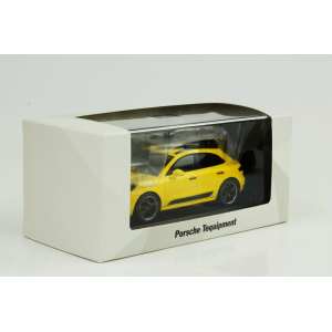 1/43 Porsche Macan GTS yellow with black