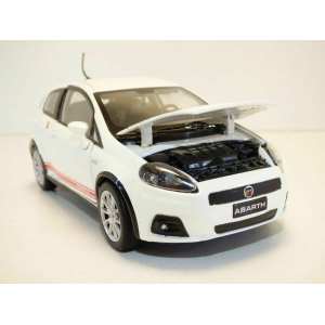 1/24 FIAT Grande Punto Abarth SS 2009 white