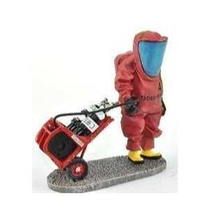1/32 French firefighter in a chemical protection suit with cylinders 2003