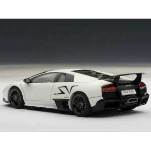 1/43 LAMBORGHINI MURCIELAGO LP670-4 SV (WHITE) 2009