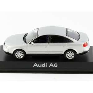 1/43 Audi A6 C5 серебристый