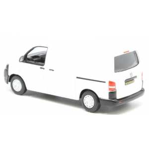 1/76 Volkswagen T5 Van van 2003 white