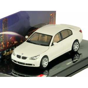 1/43 BMW 5 series E60 белый Flavours of Asia