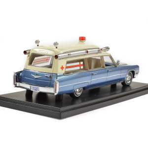 1/43 Cadillac S&S High Top Ambulance (скорая медицинская помощь) 1966 голубой металлик с белым