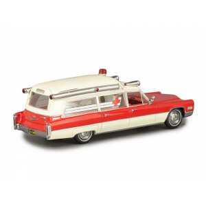 1/43 Cadillac S&S Ambulance (скорая медицинская помощь) 1966