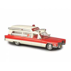 1/43 Cadillac S&S Ambulance (скорая медицинская помощь) 1966