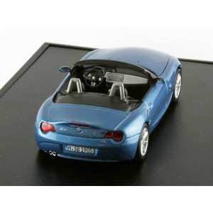 1/43 BMW Z4 roadster E85 2002 голубой мет