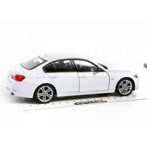 1/24 BMW 335i 3-series F30 белый