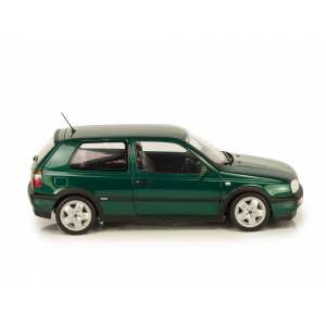 1/18 Volkswagen Golf VR6 (Golf III) 3-двери 1996 зеленый металлик
