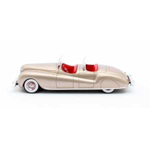 1/43 Chrysler Newport Dual Cowl Phaeton LeBaron 1941 золотистый с красным салоном