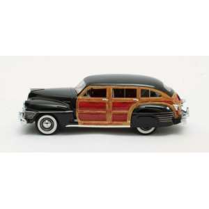 1/43 Chrysler Town & Country Wagon 1942 черный с отделкой под дерево