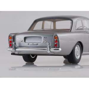 1/18 Bentley SIII Park Ward FHC RHD 1963 серый металлик