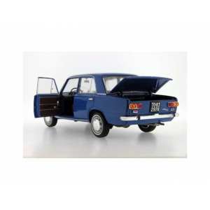 1/18 FIAT 124 1966 Blue