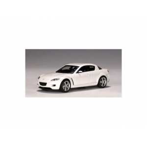 1/43 Mazda RX-8 LHD белый