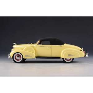 1/43 Cadillac V16 Convertible Coupe (закрытый) 1938 бежевый