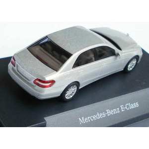 1/87 Mercedes-Benz E-Klasse W212 Elegance iridiumsilbermet