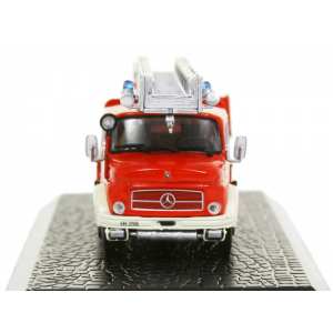 1/72 Mercedes-Benz METZ DLK 30 L 1519 пожарная лестница