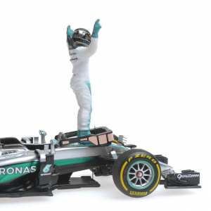 1/43 Mercedes-AMG Petronas F1 Team - F1 W07 Hybrid - Rosberg - World Champion 2016 - с фигуркой