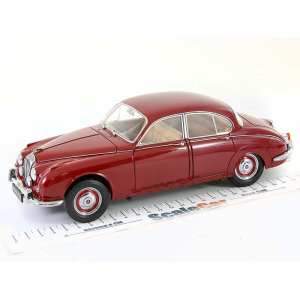 1/18 Daimler 250 V8 1967 красный, правый руль