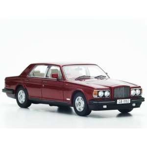 1/43 Bentley Brooklands 1992 красный