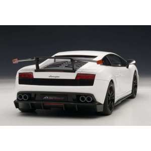1/18 Lamborghini Gallardo LP570 super trofeo Stradale 2011 белый