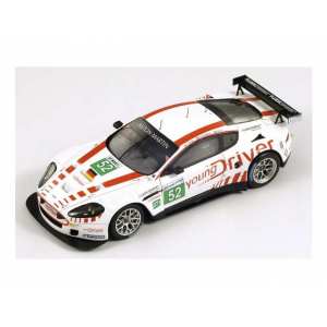 1/43 Aston Martin DBR9 Young Driver AMR 52 LM 2010