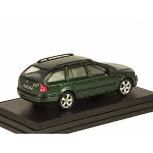 1/43 Skoda Octavia Combi 2004 зеленый металлик