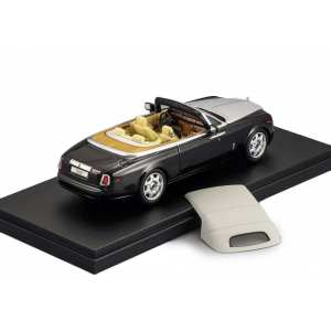 1/43 Rolls Royce Phantom Drophead Coupe Diamond Black