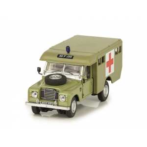 1/43 Land Rover Defender Military Ambulance армейская медицинская помощь