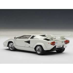 1/43 Lamborghini COUNTACH 5000 S (WHITE) (все открывается)