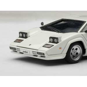 1/43 Lamborghini COUNTACH 5000 S (WHITE) (все открывается)