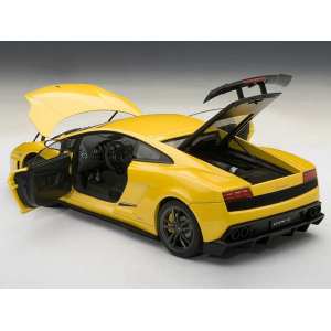 1/18 LAMBORGHINI GALLARDO LP570-4 SUPERLEGGERA 2010 (METALLIC YELLOW)