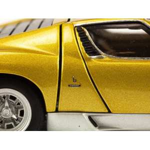 1/43 Lamborghini MIURA SV 1971 (GOLD) (все открывается)