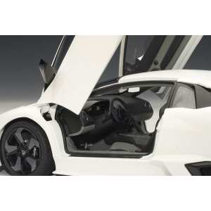 1/18 Lamborghini REVENTON (MATT WHITE)