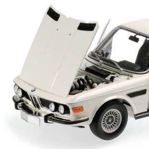1/18 BMW 3.0 CSI (E9) COUPE - 1972 - белый