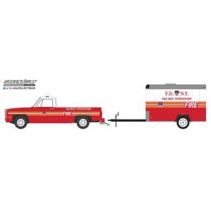 1/64 Chevrolet M1008 FDNY (Fire Department City Of New York) с прицепом Small Cargo 1986 Пожарный департамент Нью-Йорка