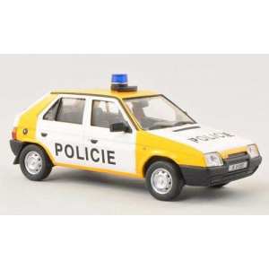 1/43 Škoda Favorit Police (полиция Чехии) 1990 желтый/белый