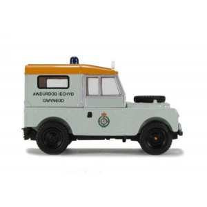 1/43 Land Rover ROVER 88 Ambulance Gwynedd Health Authority 1959 (скорая помощь)
