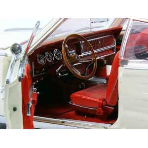 1/18 Dodge Charger 1966 белый