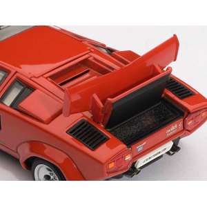 1/43 Lamborghini Countach 5000 S (Red) (все открывается)