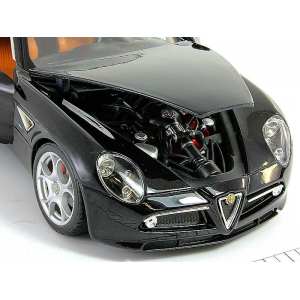 1/18 Alfa Romeo 8C Competizione черный