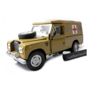 1/72 Land Rover Serie III 109 Ambulance Скорая помощь
