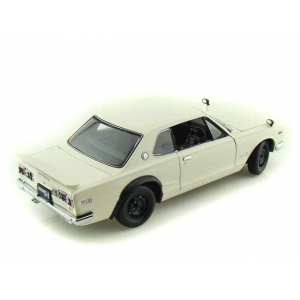 1/18 Nissan SKYLINE GT-R KPGC 10 (WHITE)