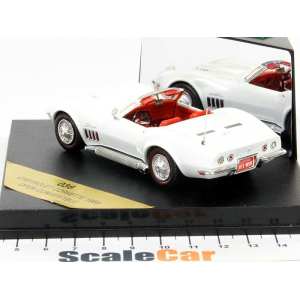 1/43 Chevrolet Corvette 1969 Convertible белый