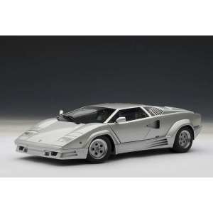 1/18 Lamborghini Countach 1990 последний произведенный экземпляр, серый металлик