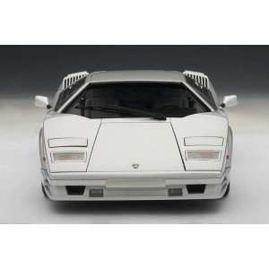 1/18 Lamborghini Countach 1990 последний произведенный экземпляр, серый металлик