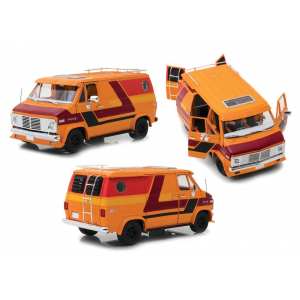 1/18 Chevrolet G-Series Van (фургон) 1976 оранжевый с графикой