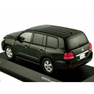 1/43 Toyota Land Cruiser 200 2010 черный